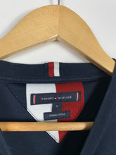 Load image into Gallery viewer, TOMMY HILFIGER EMBROIDERED T-SHIRT FITS - MENS MEDIUM ( SLIM FIT ) OR / MENS SMALL
