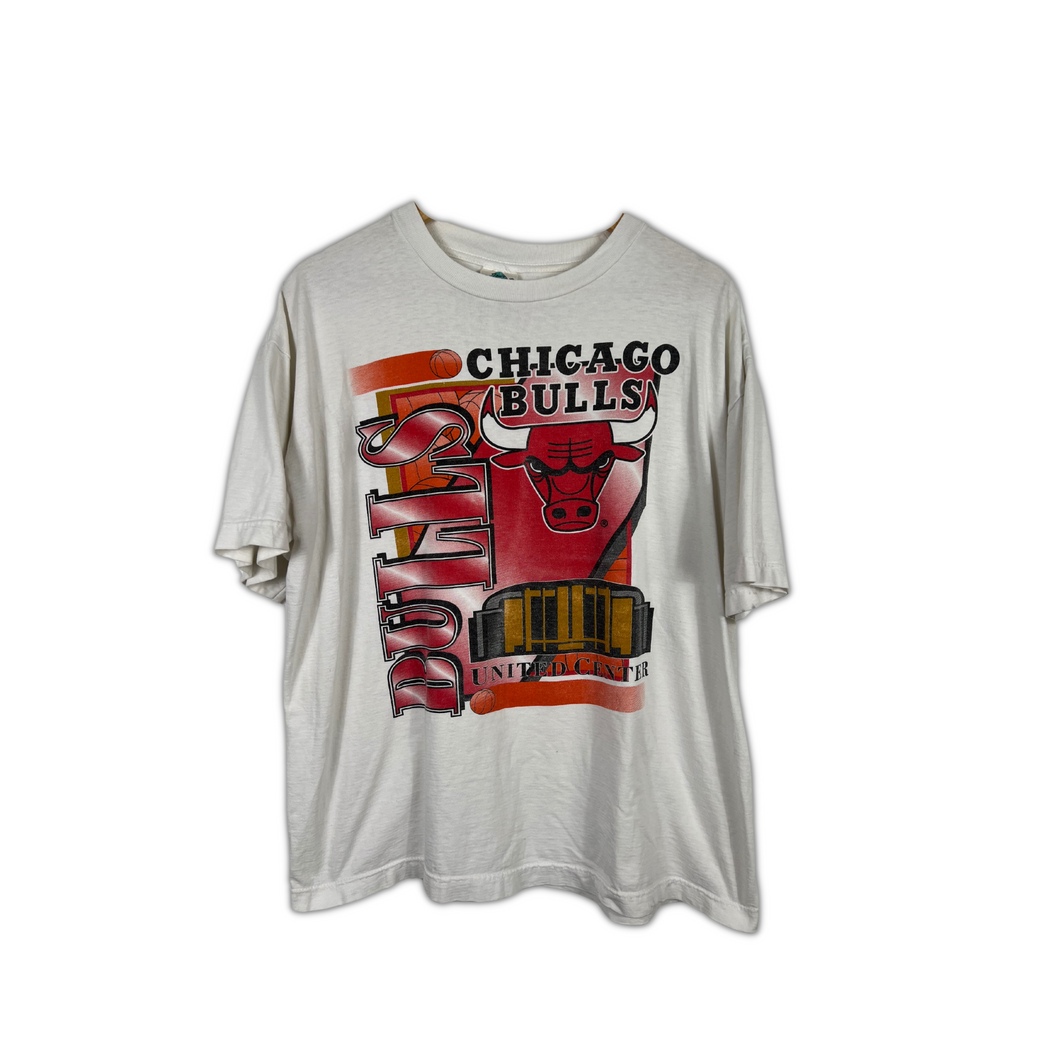 NBA - CHICAGO BULLS WHITE GRAPHIC T-SHIRT - FITS LARGE (BOXY FIT)