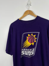 Load image into Gallery viewer, NBA - PHEONIX SUNS PURPLE GRAPHIC T-SHIRT - MENS LARGE
