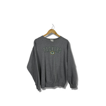 Load image into Gallery viewer, NFL - GREEN BAY PACKERS EMBROIDERED CREWNECK - BOXY MEDIUM
