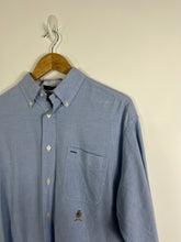 Load image into Gallery viewer, BLUE TOMMY HILFIGER CREST LONG SLEEVE DRESS SHIRT - MEDIUM / LARGE

