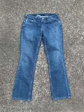 Load image into Gallery viewer, WOMANS CARHARTT DENIM JEAN PANTS &quot;CURVY FIT&quot; - WOMANS 8 X 32
