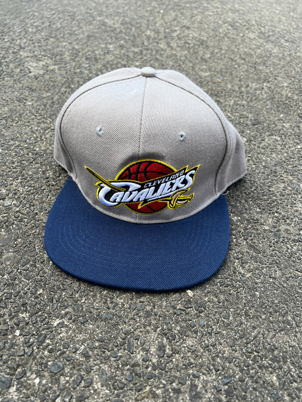NBA - CLEVELAND CAVALIERS SNAPBACK HAT - ONE SIZE FITS ALL OSFA