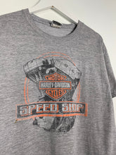 Load image into Gallery viewer, HARLEY DAVIDSON ENGINE HIT GRAPHIC T-SHIRT - SMALL

