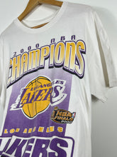 Load image into Gallery viewer, NBA - VINTAGE VTG  2000&#39;S L.A LOS ANGELES LAKERS GRAPHIC T-SHIRT
