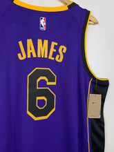 Load image into Gallery viewer, NBA - * NEW WITH TAGS * LOS ANGELES L.A LAKERS #6 LEBRON JAMES NIKE SWINGMAN PURPLE SINGLET JERSEY
