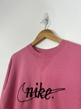 Load image into Gallery viewer, PINK NIKE CREWNECK EMBROIDERED W/ SWOOSH - MEDIUM BOXY
