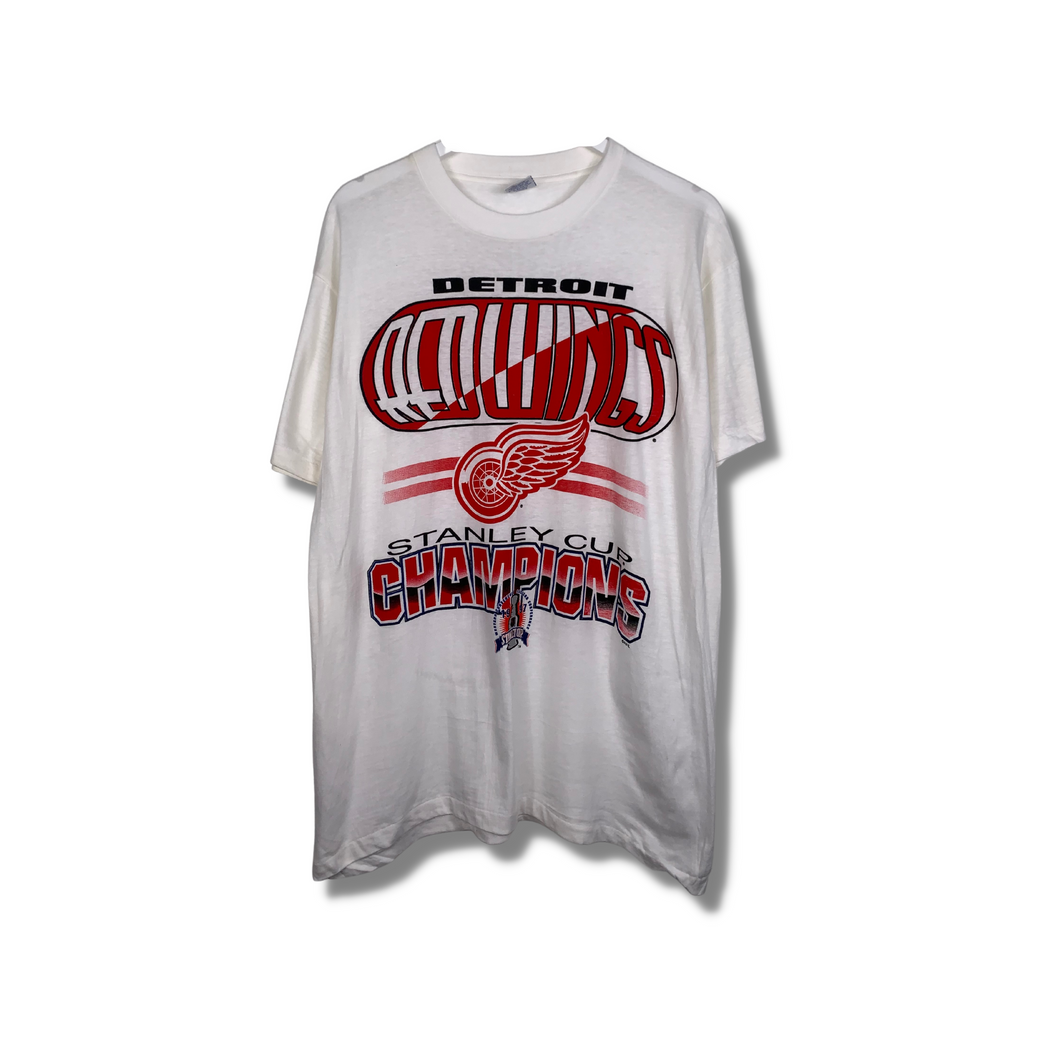 NHL - DETROIT REDWINGS STANLEY CHAMPIONSHIP T-SHIRT * NEW WITH TAGS * - LARGE