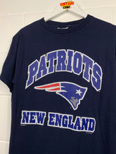 Load image into Gallery viewer, NFL - NEW ENGLAND PATRIOTS T-SHIRT - WOMANS XL / MENS SMALL
