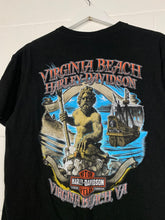 Load image into Gallery viewer, HARLEY DAVIDSON POCKET T-SHIRT W/ GRAPHIC ON BACK - SMALL / YOUTH XL
