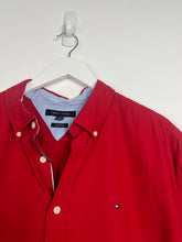 Load image into Gallery viewer, RED TOMMY HILFIGER SHORT SLEEVE DRESS SHIRT - 2XL
