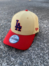 Load image into Gallery viewer, L.A DODGERS HAT SNAPBACK - ONE SIZE FITS ALL ( OSFA )
