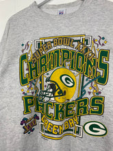Load image into Gallery viewer, NFL - GREEN BAY PACKERS GRAPHIC CREWNECK - XL
