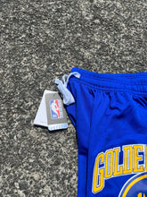 Load image into Gallery viewer, NBA - AUTHENTIC GOLDEN STATE WARRIORS DRI FIT SHORTS - XL
